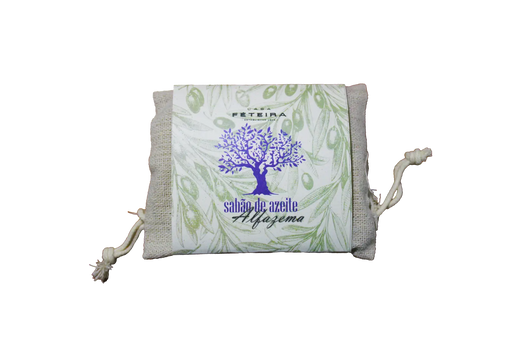Savon parfumé à l'huile d'olive dans un sac cadeau en tissu
