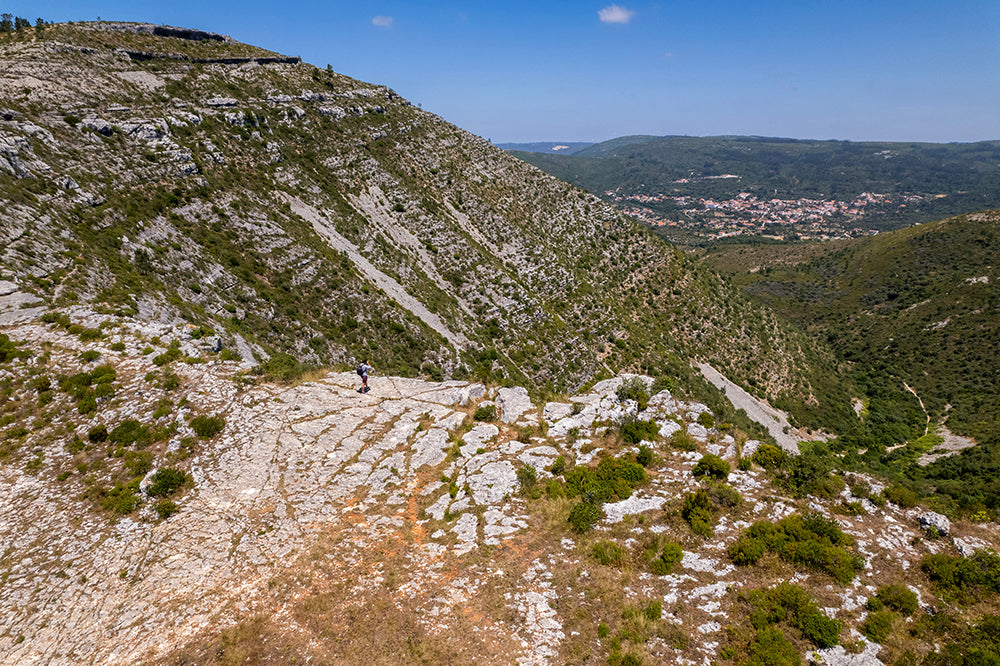 Randonnée dans la Serra dos Candeeiros + Visite d'une oliveraie + Moulin à huile d'olive + Déjeuner à thème au moulin (4 heures)